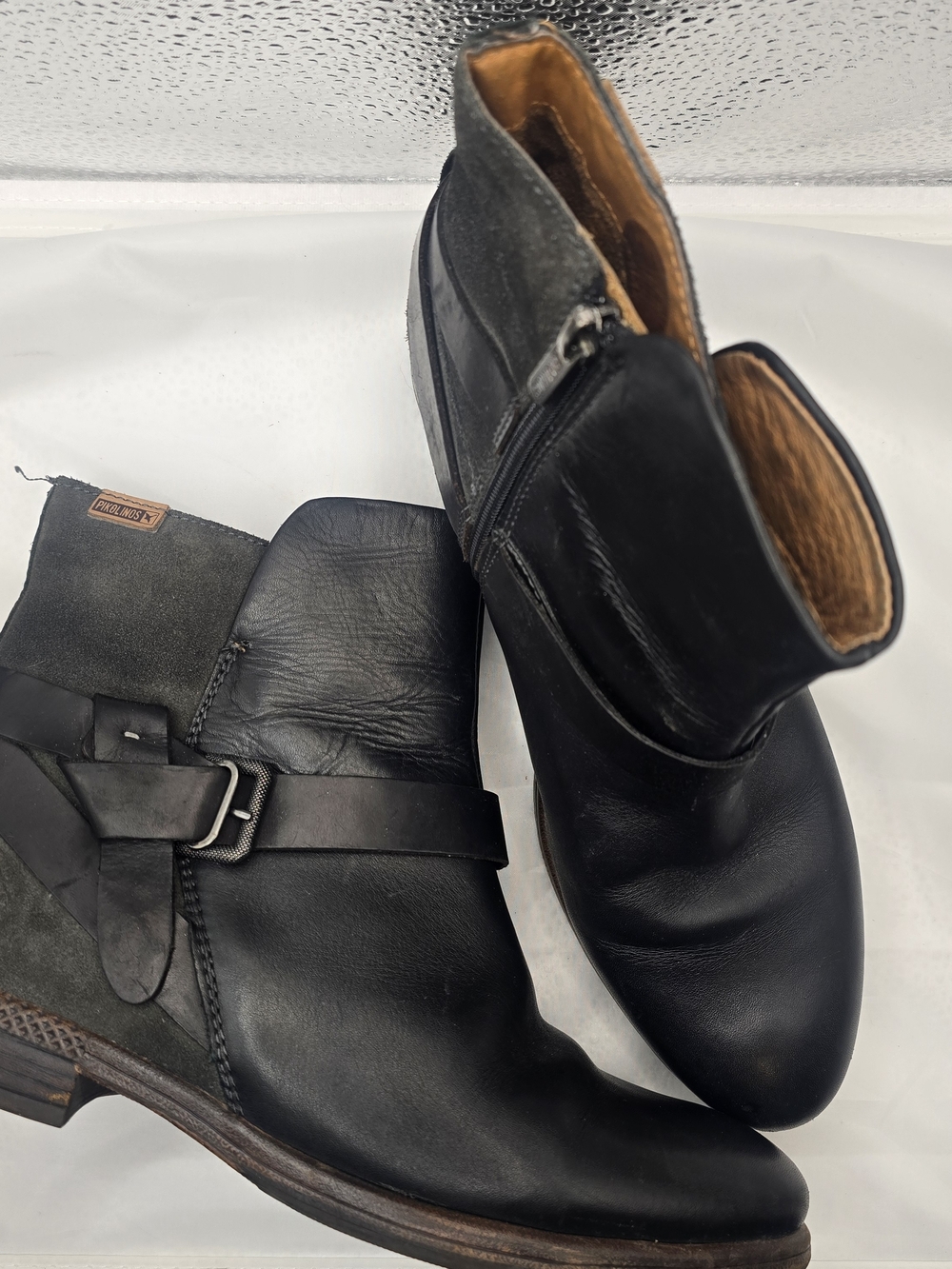 PIKOLINOS Black Leather Women’s Ankle Boots with Buckle Detail